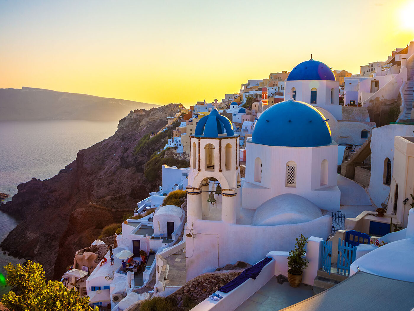 oia blue domes caldera