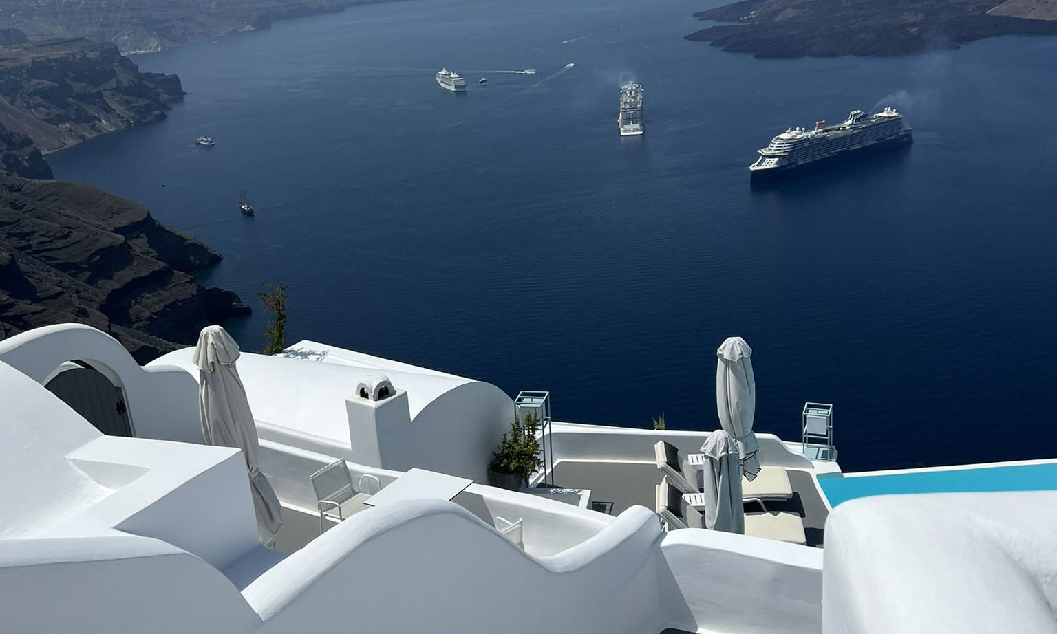 Santorini shore excursions