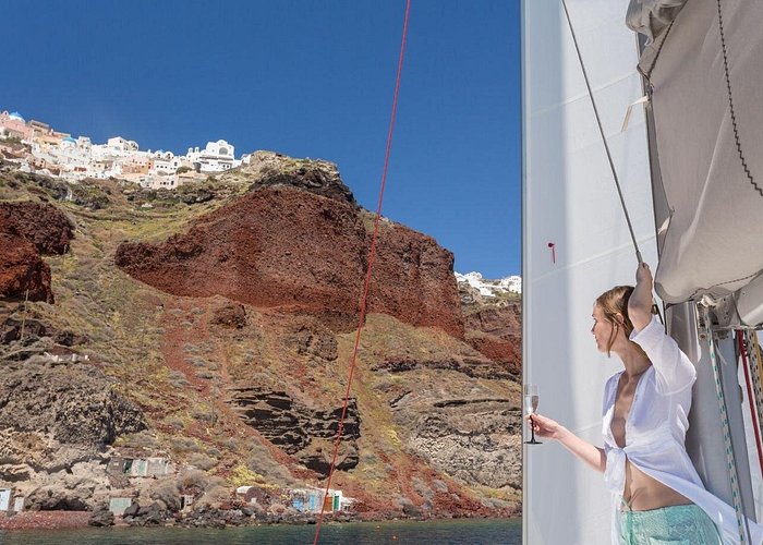 Santorini Private Catamaran Cruise with BBQ, Open Bar & Transfers